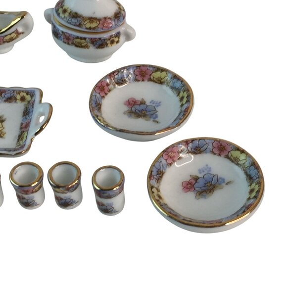 Mayberry Street Miniatures Tableware Set Floral Gold Trim Dollhouse 31 Pcs - Picture 5 of 12